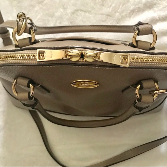 Coach alma style bag with detachable strap - Picture 3 of 8